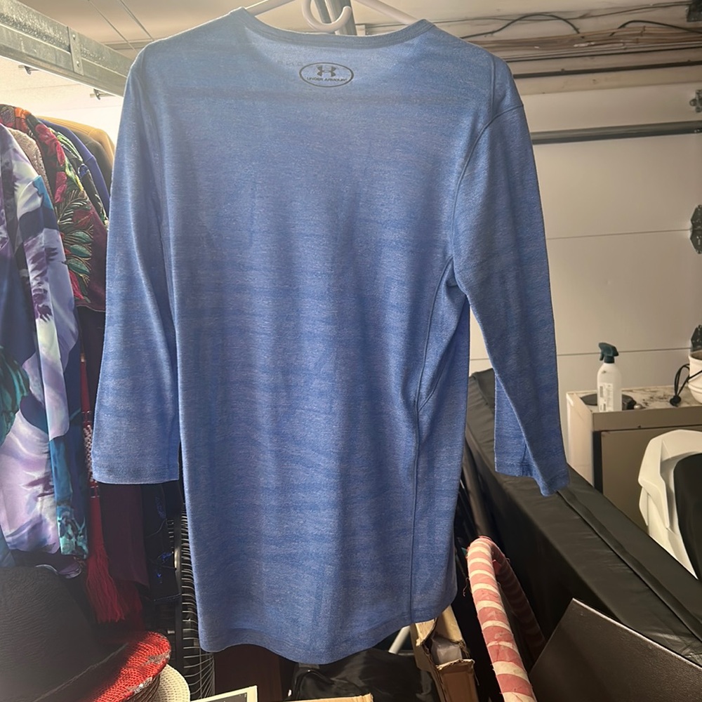 Blue Quarter Sleeve Under Armor Shirt, 10/10, No Flaws